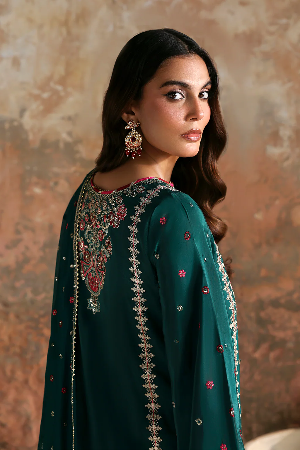 Emaan Adeel Afsana-e-Silk Formals – ZEHNASEEB - Image 6