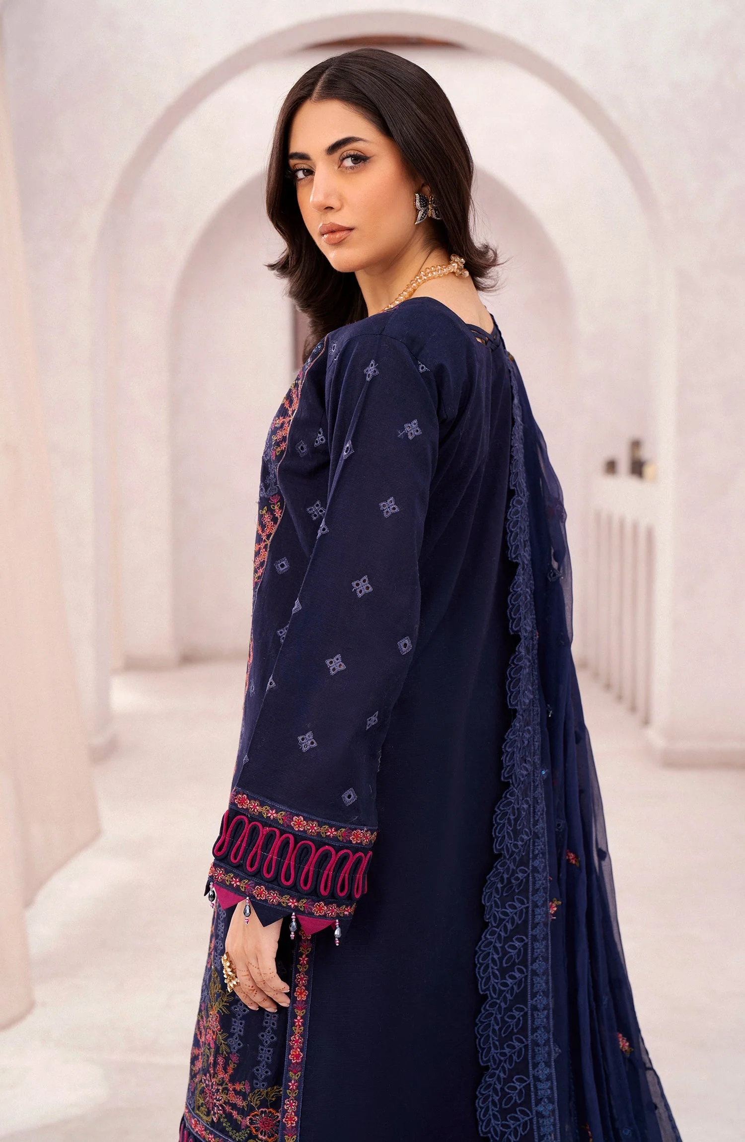 Emaan Adeel Mellisa Luxury Lawn – ANNE - Image 5