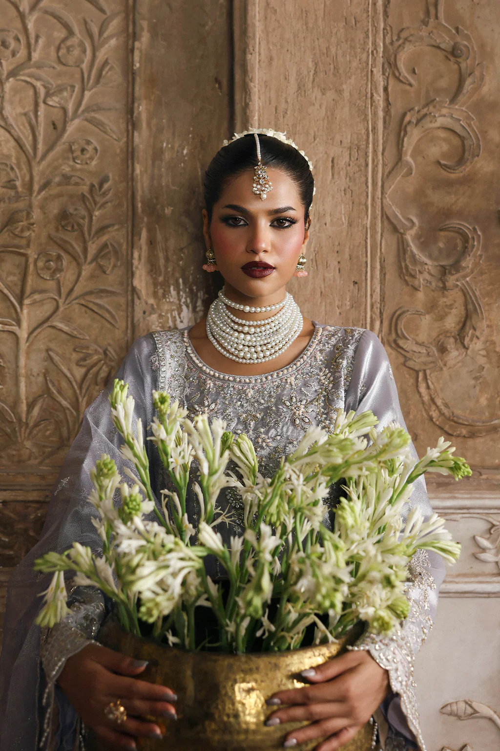 Emaan Adeel Romansiyyah Luxury Formals – AABROO