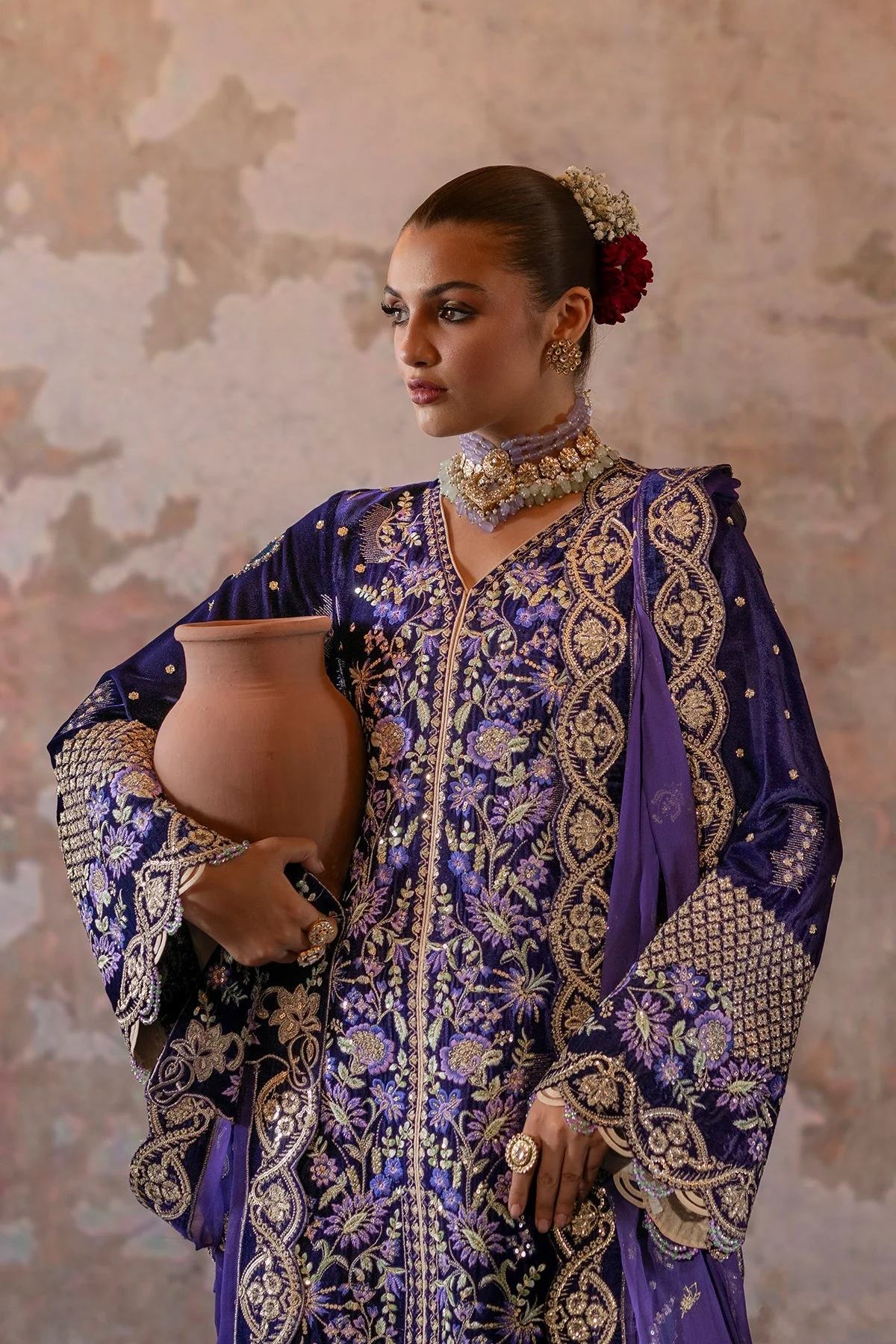 Emaan Adeel Saanjh Luxury Velvet Edit – Aroosh - Image 4