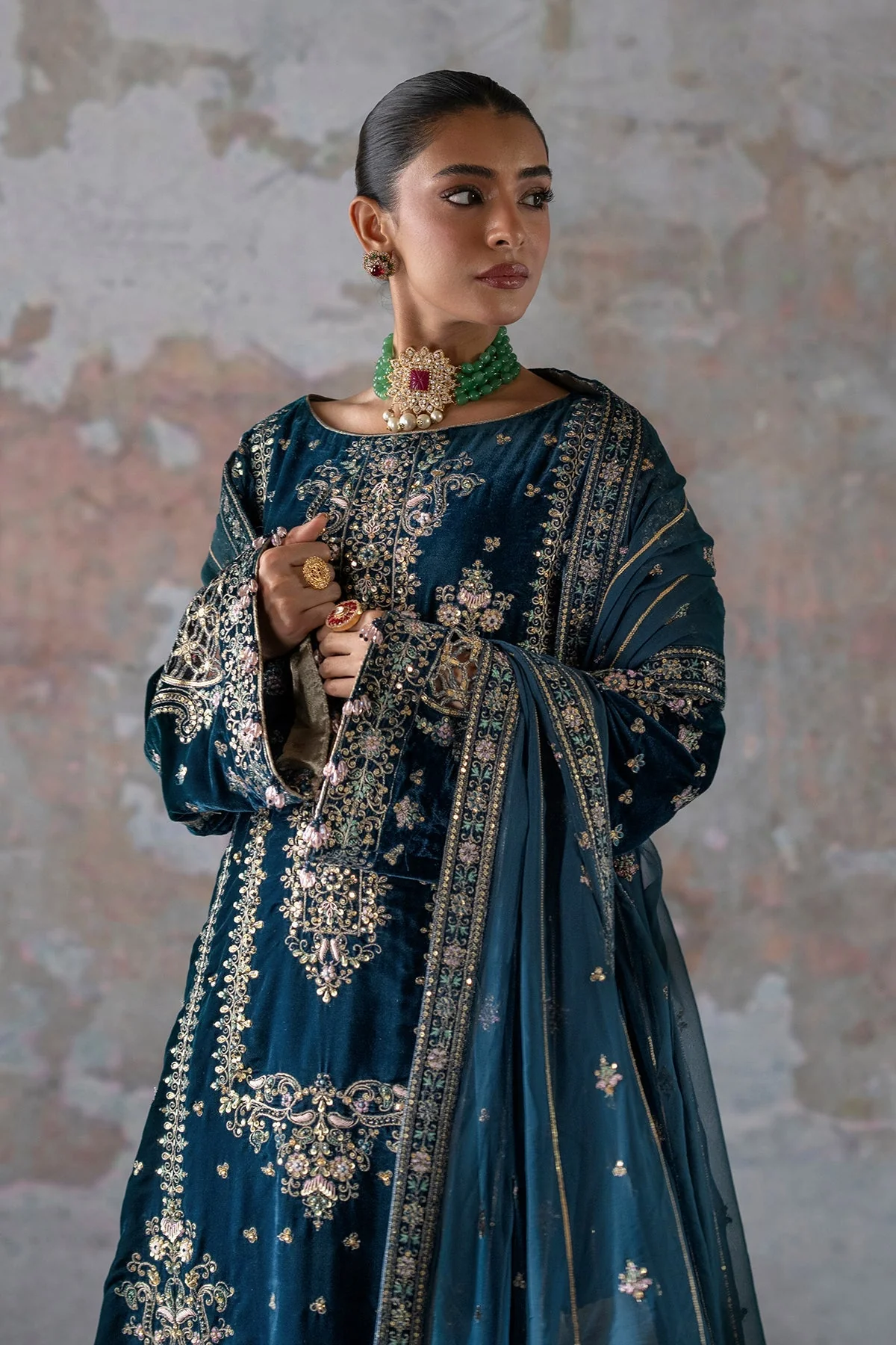 Emaan Adeel Saanjh Luxury Velvet Edit – Meher - Image 3