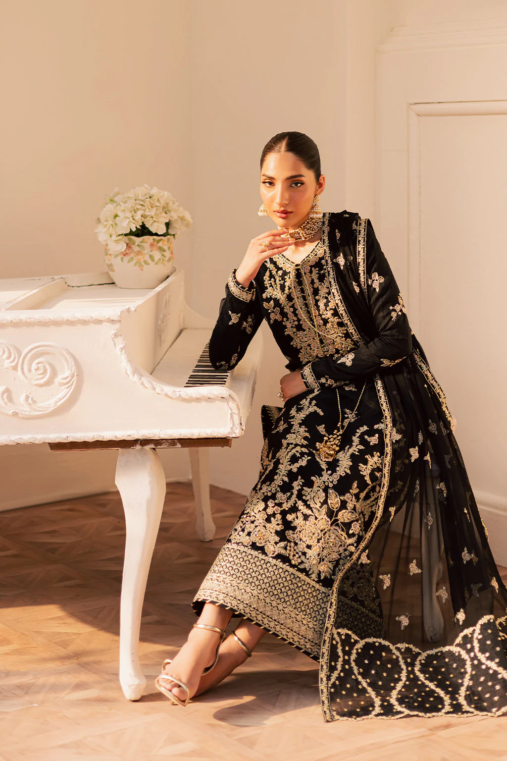 Emaan Adeel Suave Luxury Formals – SVARA - Image 6