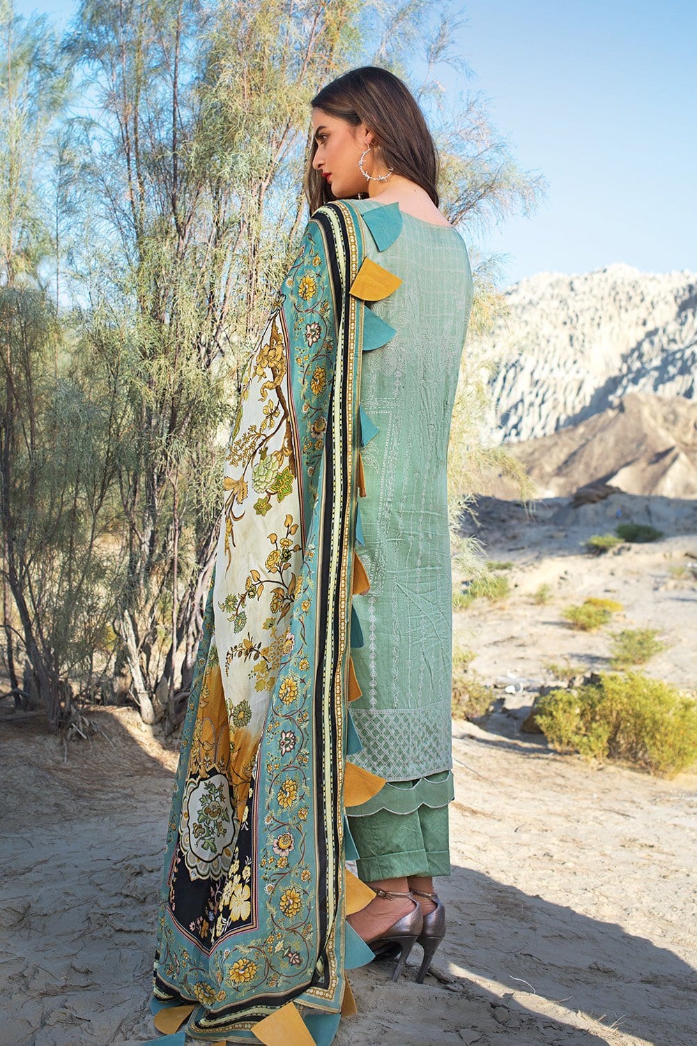 Erum Khan Luxury Lawn Collection 2021 – ER02-PISTACHIO SELENE - Image 6
