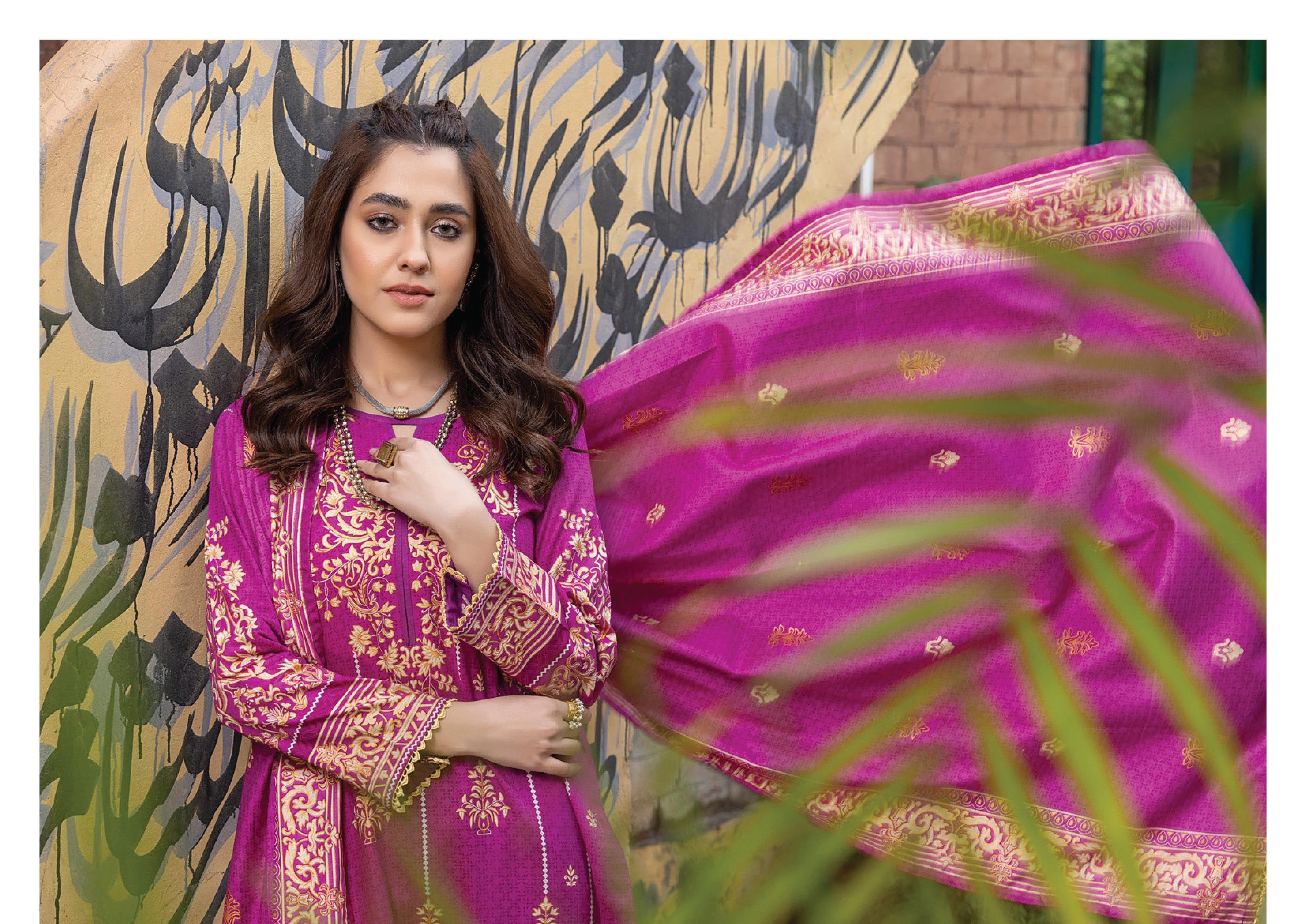 Erum Misha Printed Lawn Collection Vol-2 – EMLV2-6 - Image 4