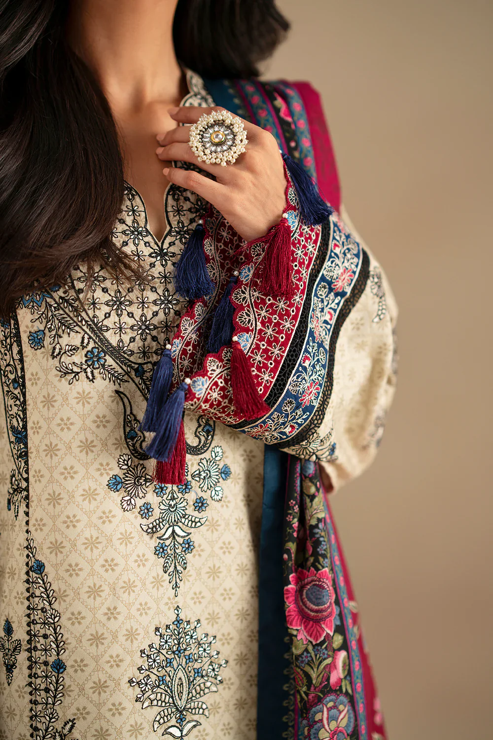 Ethnc EMBROIDERED 3pc SUIT (E0797/203/112) - Image 5