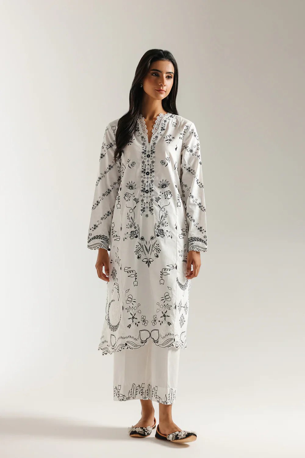 Ethnc EMBROIDERED SUIT COCONUT-MILK | E3645/103/003 - Image 3