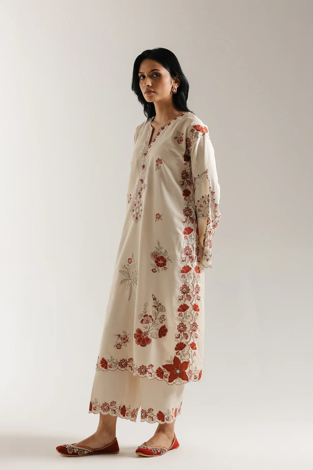 Ethnc Embroidered Suit (E3693/103/004) - Image 2