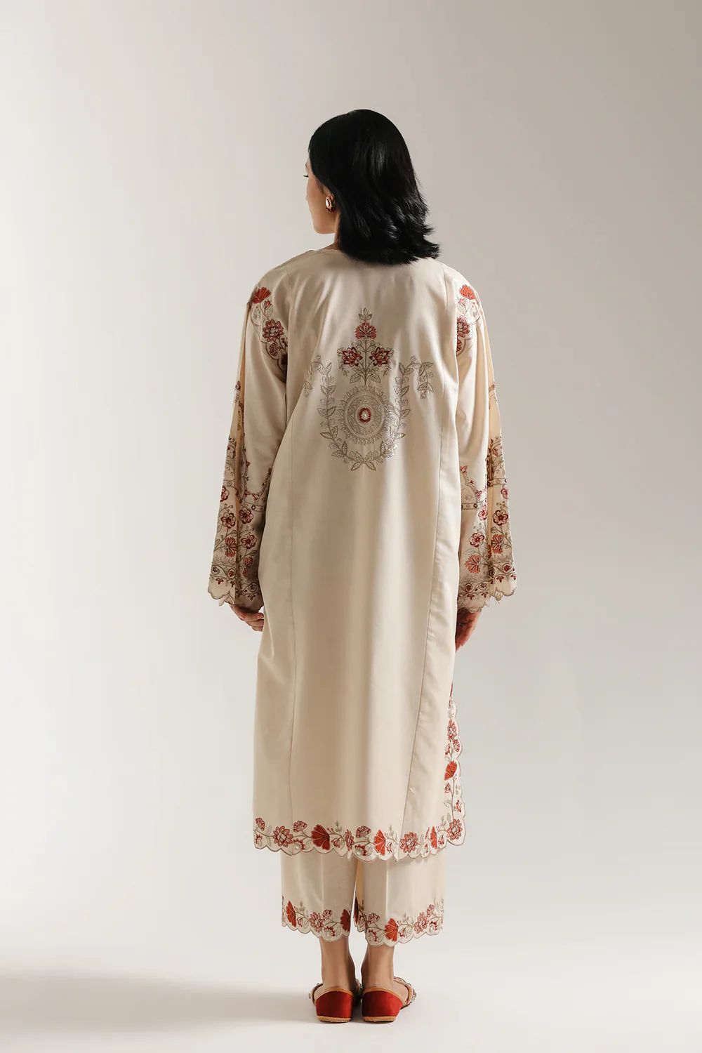 Ethnc Embroidered Suit (E3693/103/004) - Image 3