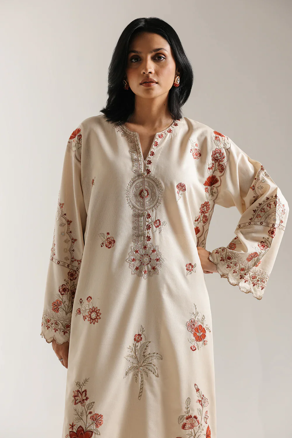 Ethnc Embroidered Suit (E3693/103/004) - Image 4