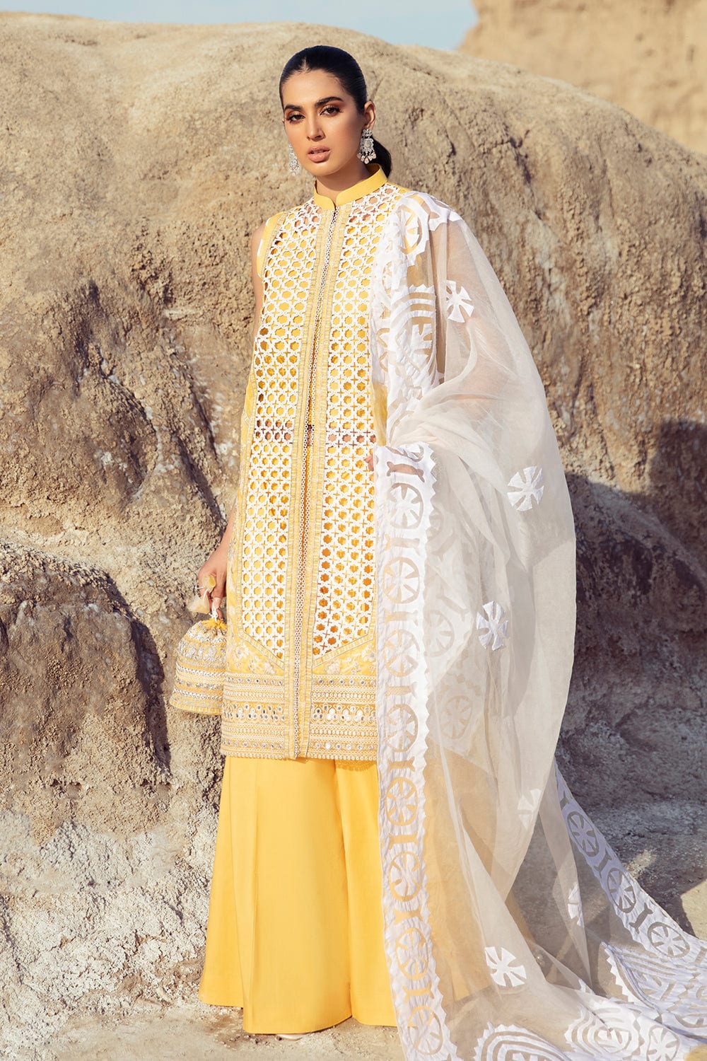 Faixa Faixal x Ittehad Luxury Lawn Collection 2022 – LL-05-22-ZAREEN - Image 3