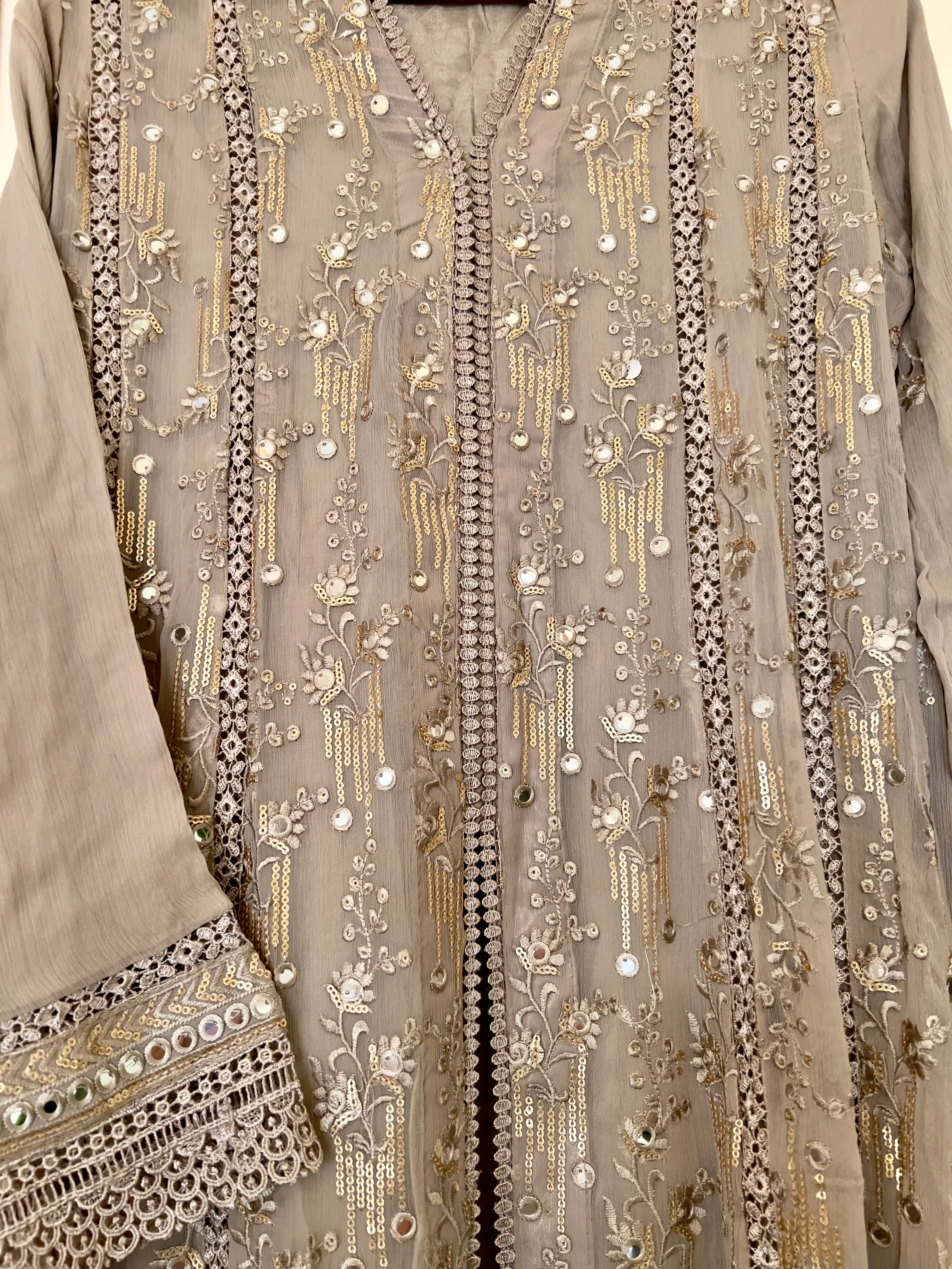 Formal Stitched/Pret Embroidered 3PC Pakistani Gown – GNS-02 - Image 4