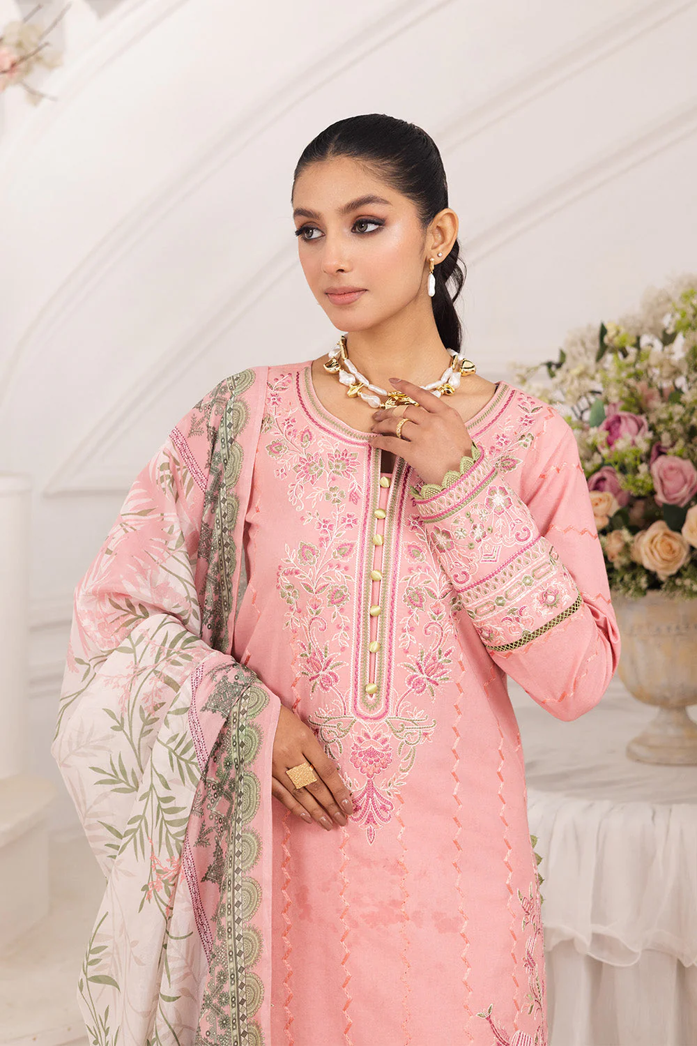 Freesia Mira Lawn by Maryum N Maria – MAHINE - FS50106 - Image 4