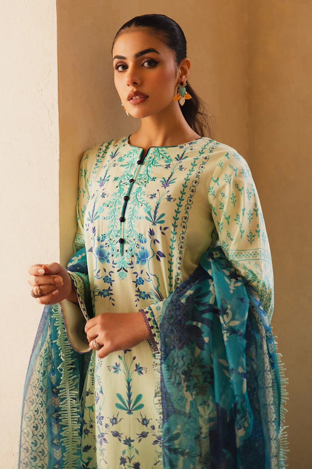 Freesia Zen Lawn by Maryum N Maria – FW-50082 Lina - Image 3