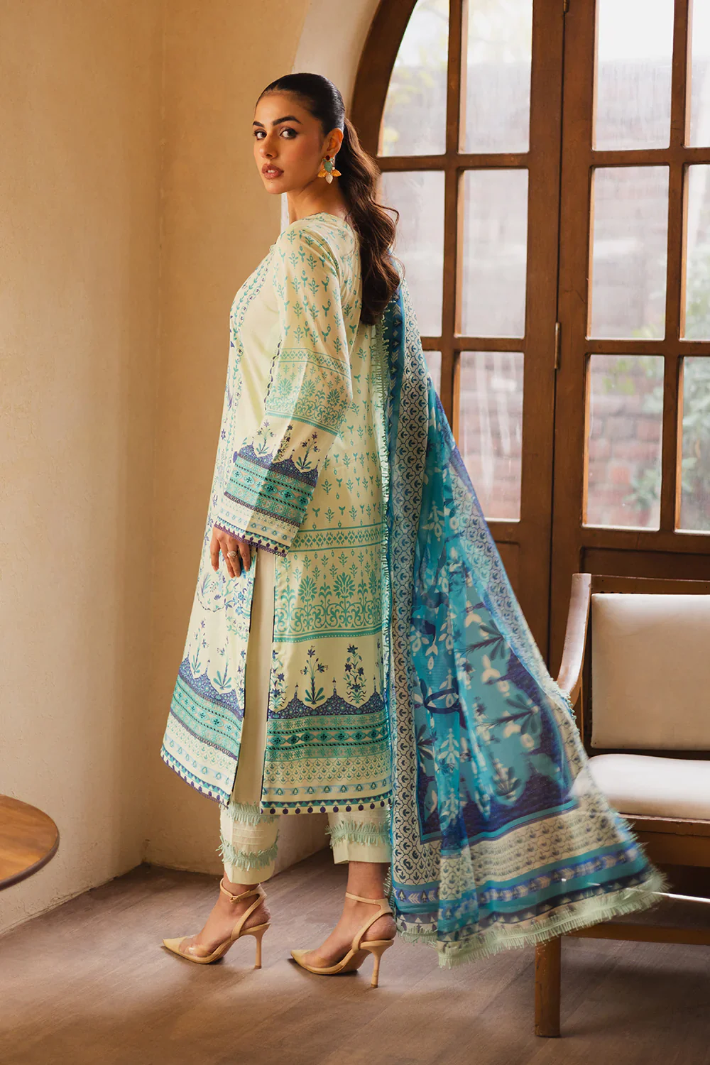 Freesia Zen Lawn by Maryum N Maria – FW-50082 Lina - Image 4
