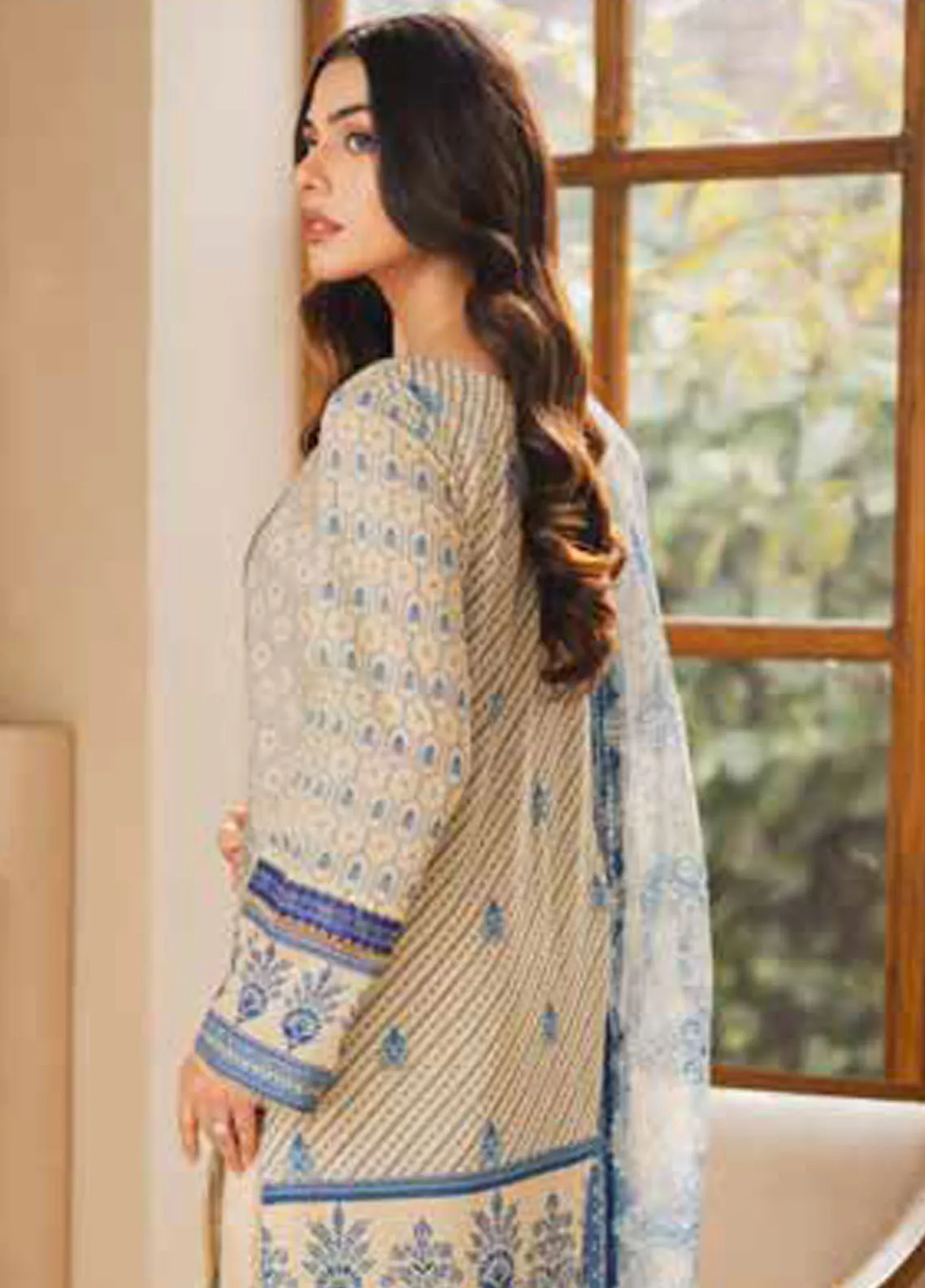Freesia Zen Lawn by Maryum N Maria – FW-50085 Najida - Image 2