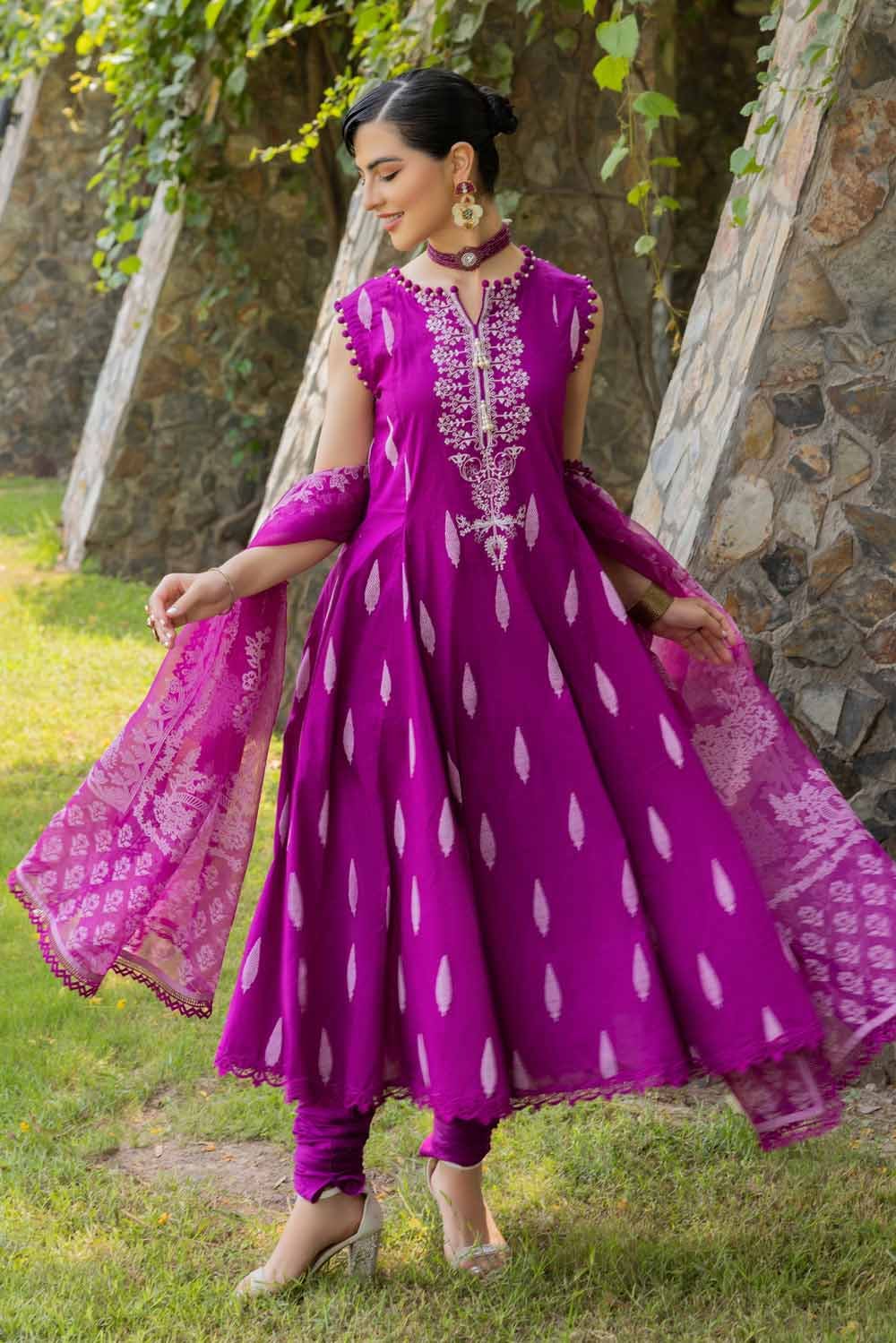 Gul Ahmed – 3PC Embroidered Foam Printed Cambric Suit with Printed Burnout Dupatta BN-32007 - Image 4