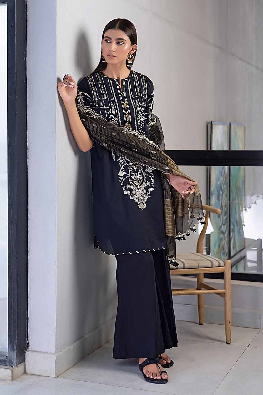 Gul Ahmed 2023 – 3PC Embroidered Lawn Suit with Zari Stripe Dupatta PM-32071 - Image 3
