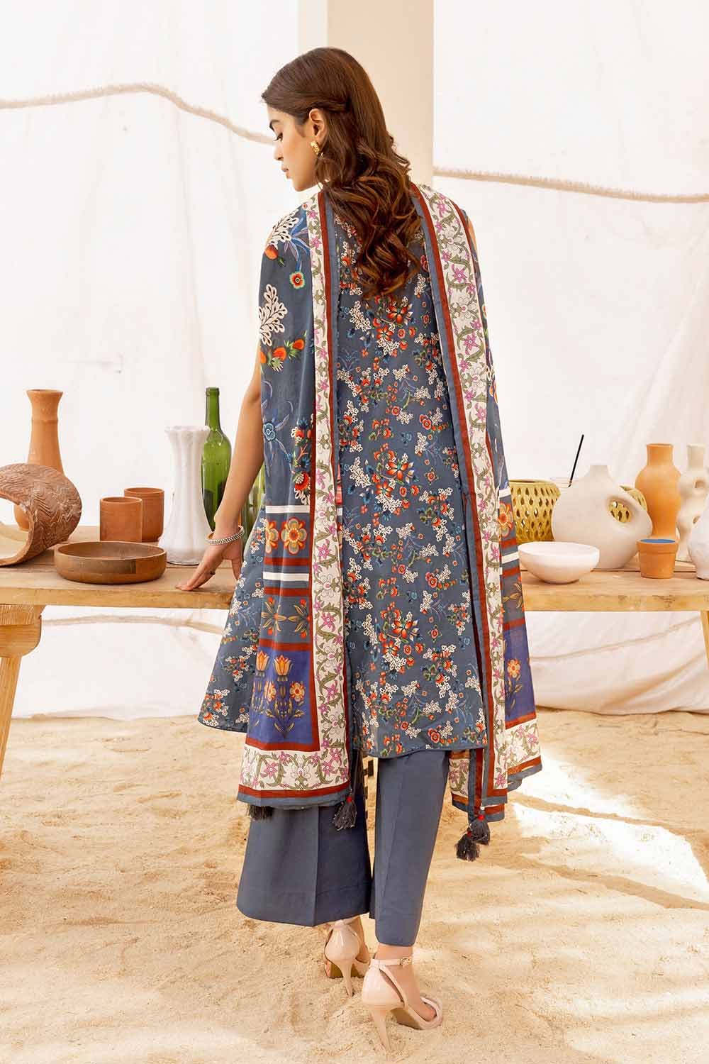 Gul Ahmed 2023 – 3PC Printed Cambric Suit with Lawn Dupatta CBN-32023 - Image 3