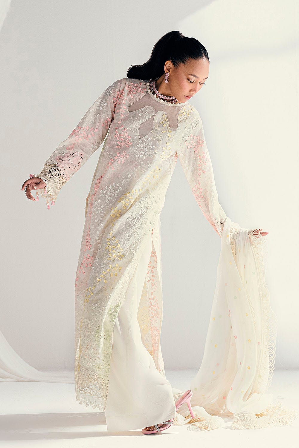 Gul Ahmed · Chikankari – 3 Piece Schiffli Embroidered Lawn Suit with Embroidered Chiffon Dupatta PM-52047 - Image 5