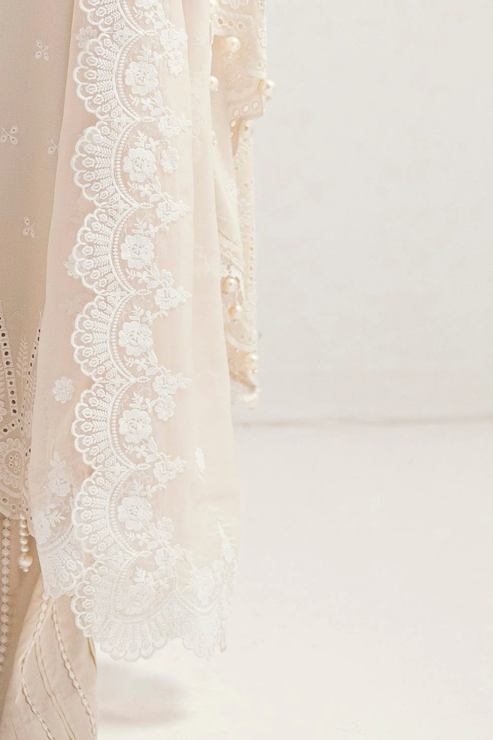 Gul Ahmed · Chikankari – 3 Piece Schiffli Embroidered Lawn Suit with Schiffli Embroidered Chiffon Dupatta PM-52040 - Image 6