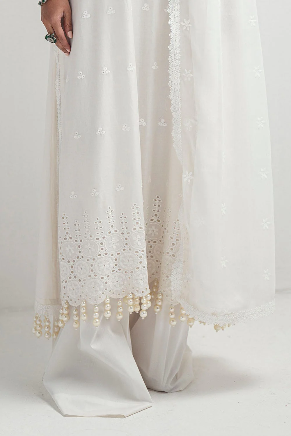 Gul Ahmed · Chikankari – 3 Piece Schiffli Embroidered Lawn Suit with Schiffli Embroidered Chiffon Dupatta PM-52053 - Image 4