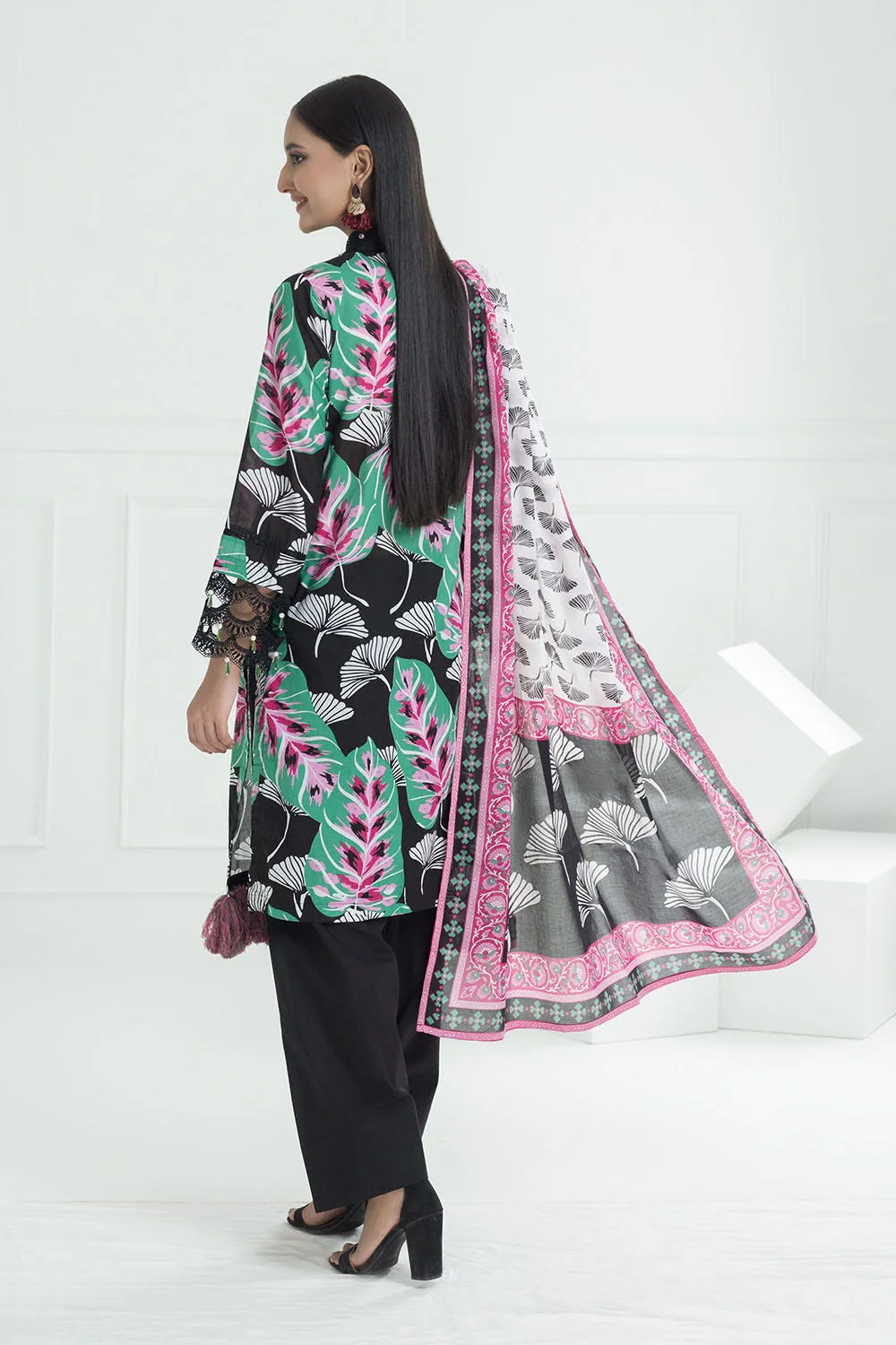 Gul Ahmed · Dhoop Kinare – 3 Piece Jacquard Suit with Printed Lawn Dupatta CL-52478 - Image 2