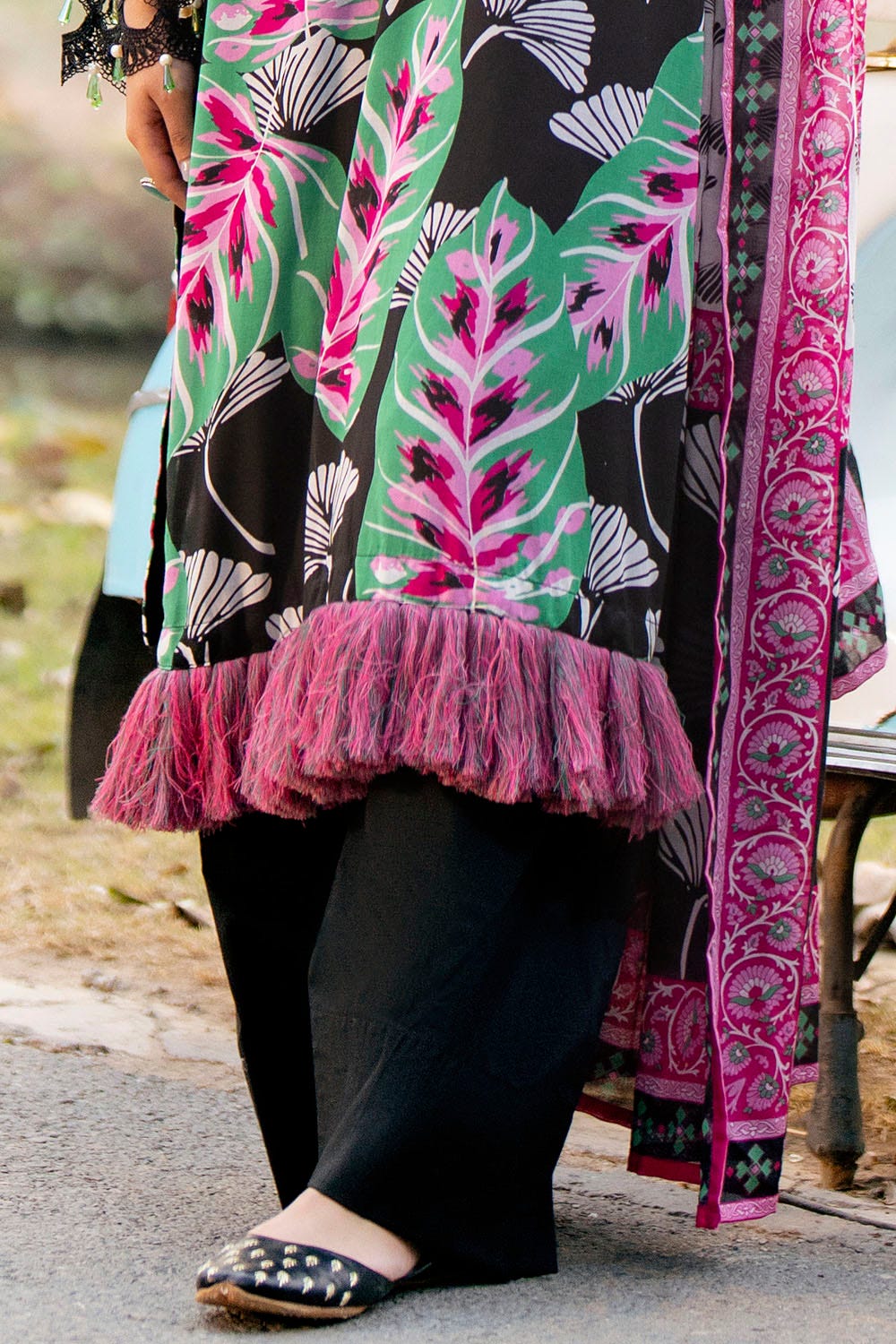 Gul Ahmed · Dhoop Kinare – 3 Piece Jacquard Suit with Printed Lawn Dupatta CL-52478 - Image 4