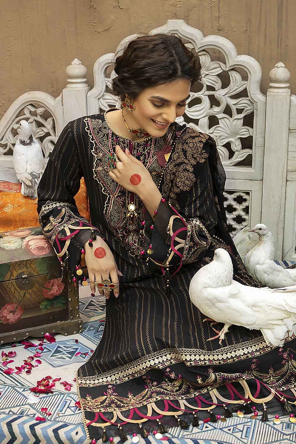 Gul Ahmed Eid Collection 2022 – Embroidered Chiffon Suit with Chiffon Dupatta FE-22081 - Image 4