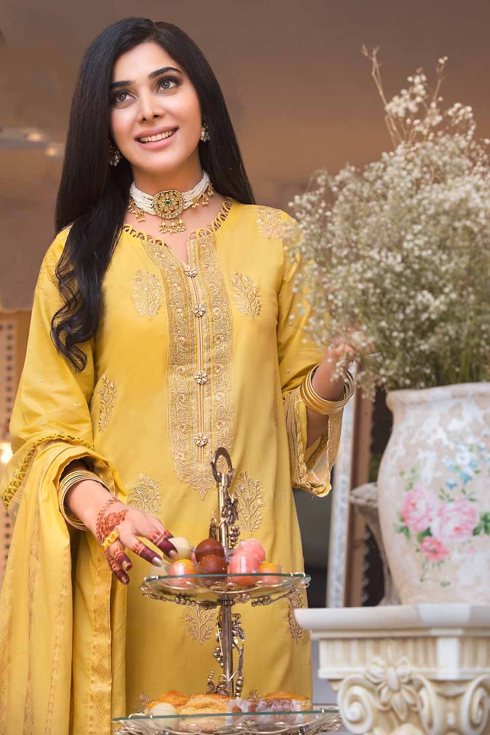 Gul Ahmed Festive Eid-ul-Adha Collection – 3PC Lawn Embroidered Suit with Woven Dupatta FE-12204 - Image 3