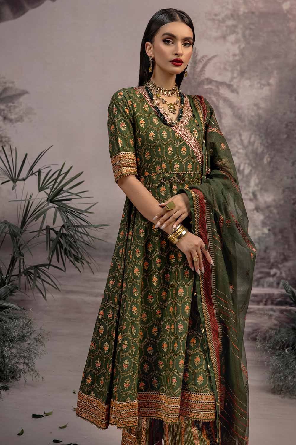 Gul Ahmed Maharani Muse – 3PC Embroidered Gold and Lacquer Printed Lawn Suit with Cotton Net Dupatta CN-32022 - Image 3