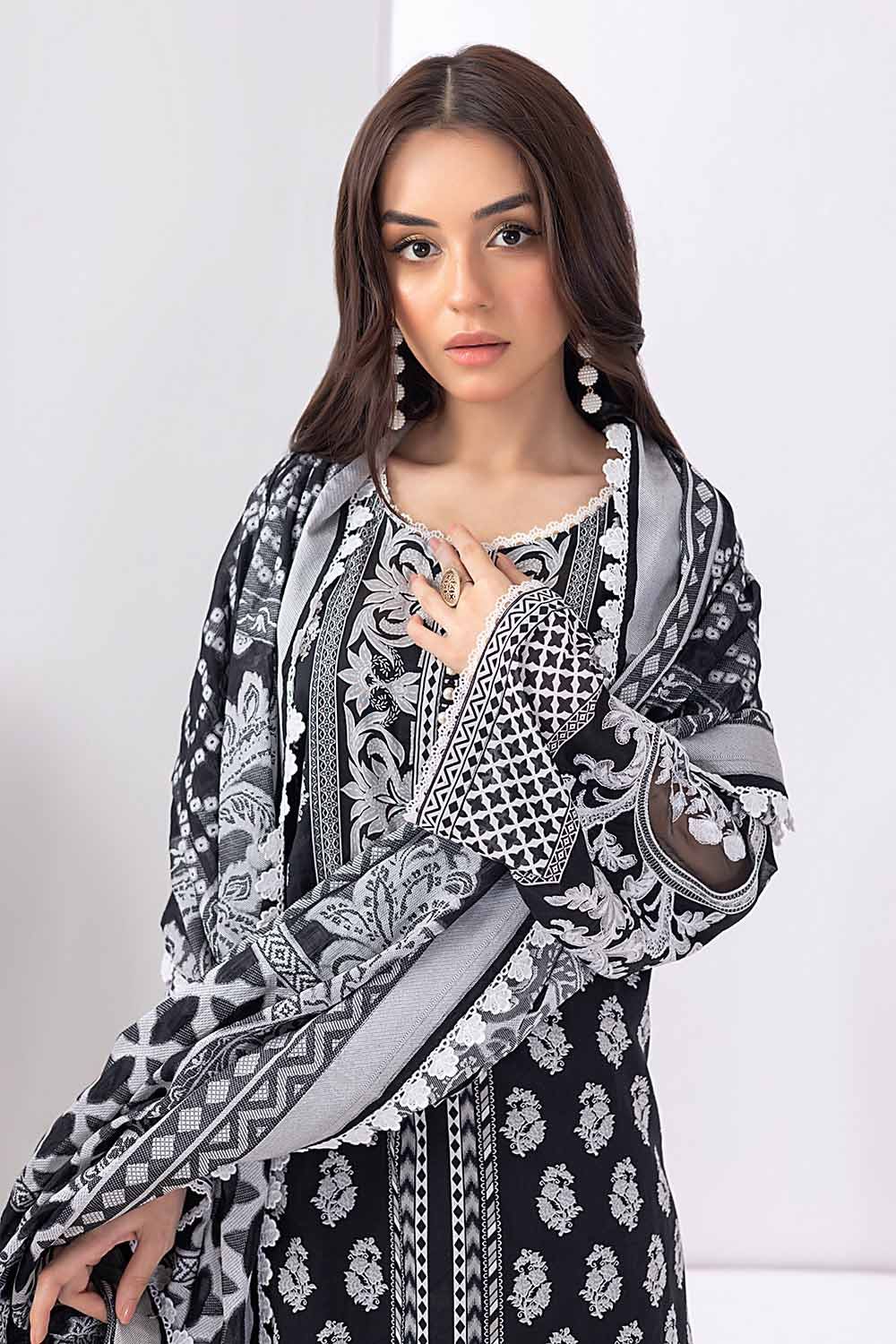 Gul Ahmed Monochrome Black & White – 3PC Unstitched Embroidered Lawn Suit with Jacquard Dupatta MJ-32061 - Image 5