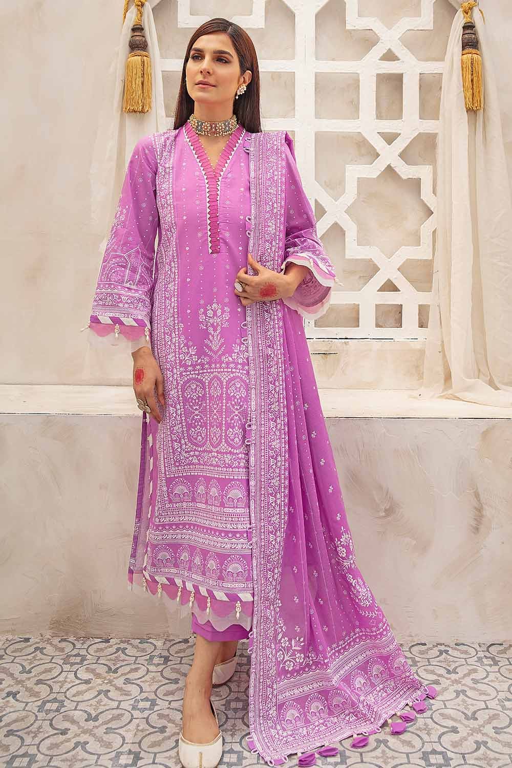 Gul Ahmed Nayaab Collection – 3PC Lacquer Printed Lawn Suit DB-22007 B
