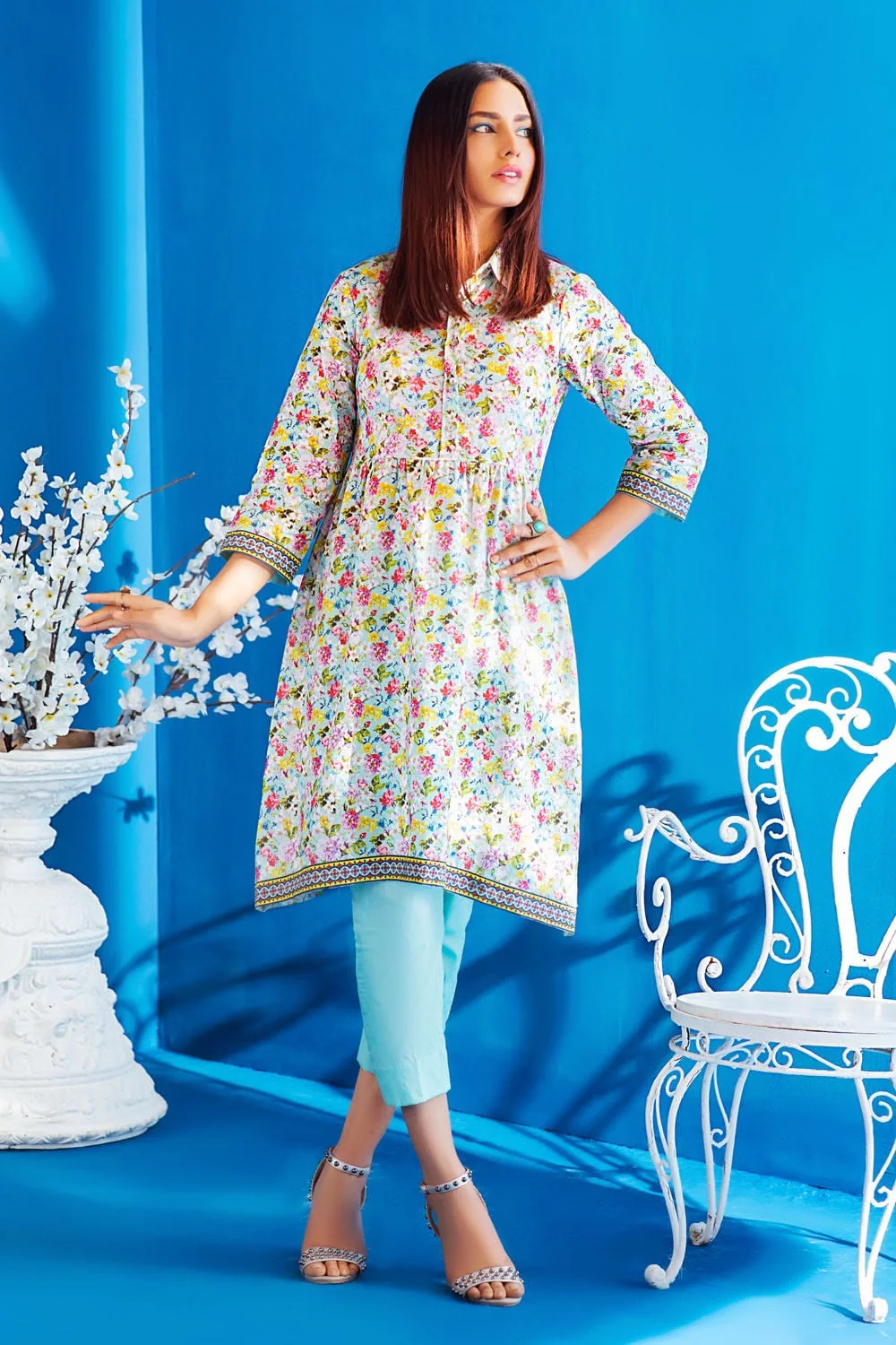 Gul Ahmed Summer 2022 · Essential 1 PC Collection – 1PC Digital Printed Lawn Shirt SL-932 A - Image 3