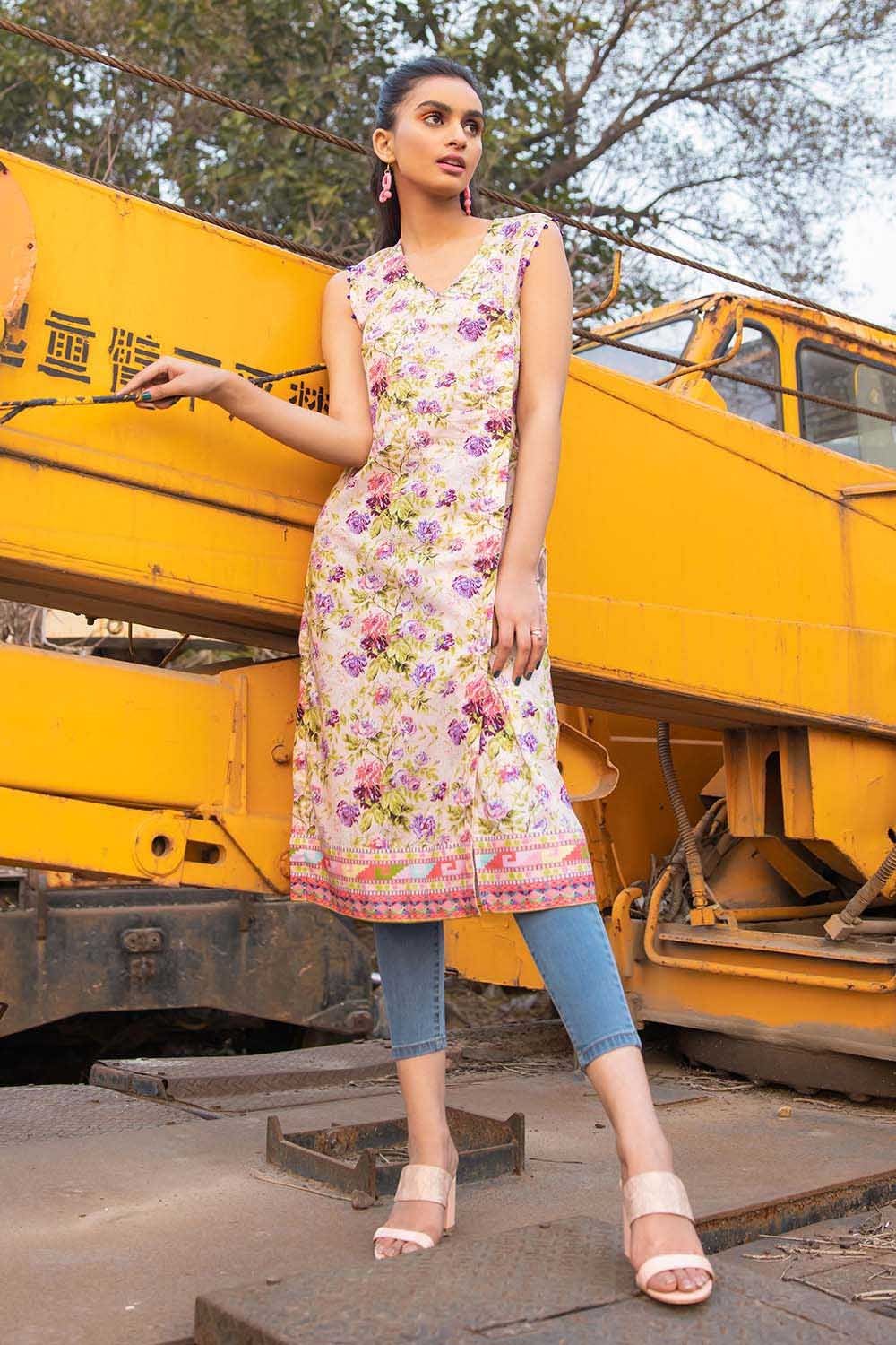 Gul Ahmed Summer 2022 · Essential 1 PC Collection – 1PC Digital Printed Lawn Shirt SL-944 B