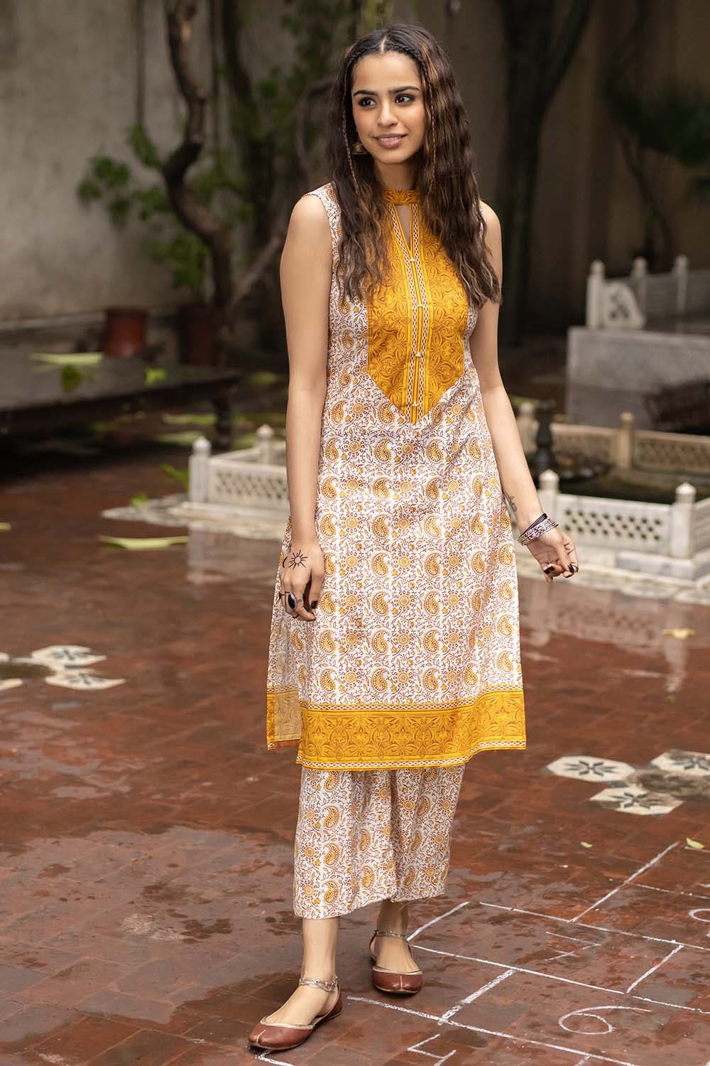Gul Ahmed Summer 2022 · Essential 1 PC Collection – 1PC Printed Lawn Fabric SL-951 B - Image 3