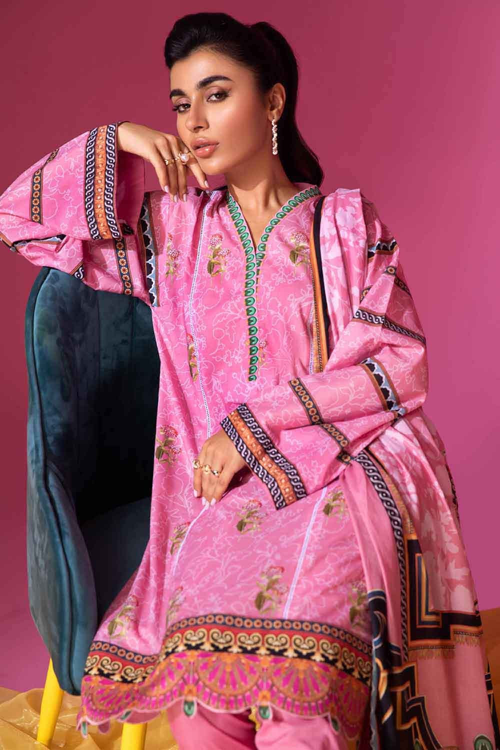 Gul Ahmed Summer 2022 · Essential 3PC Collection – 3PC Digital Printed Lawn Suit CL-12524 A - Image 2