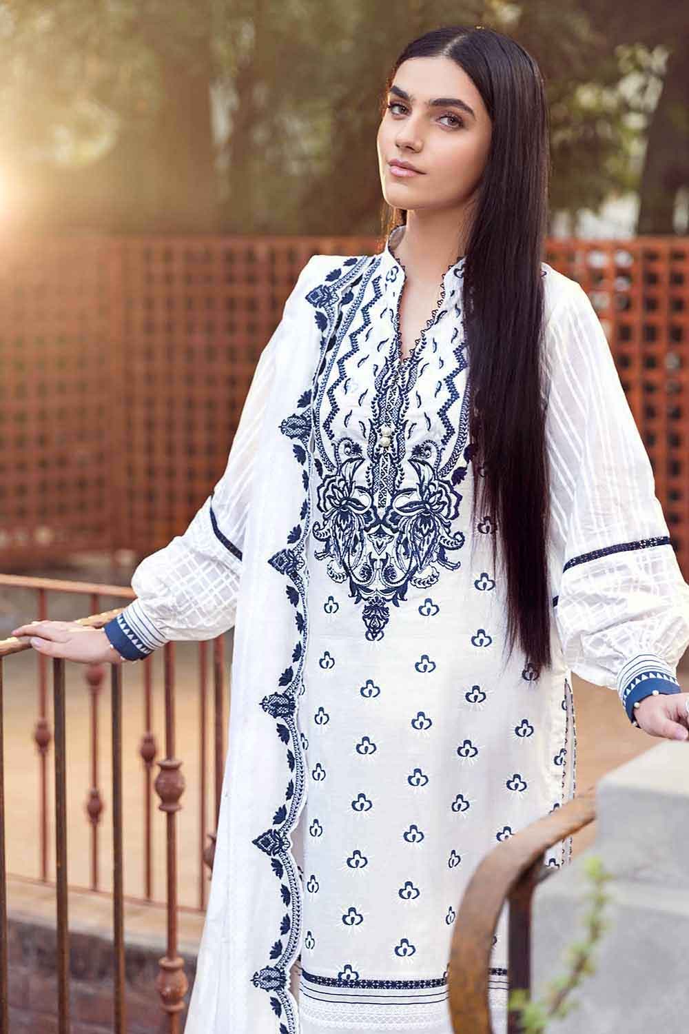 Gul Ahmed Summer 2022 · Essential 3PC Collection – 3PC Printed Lawn Suit With Embroidered Lawn Dupatta DN-22024 - Image 2