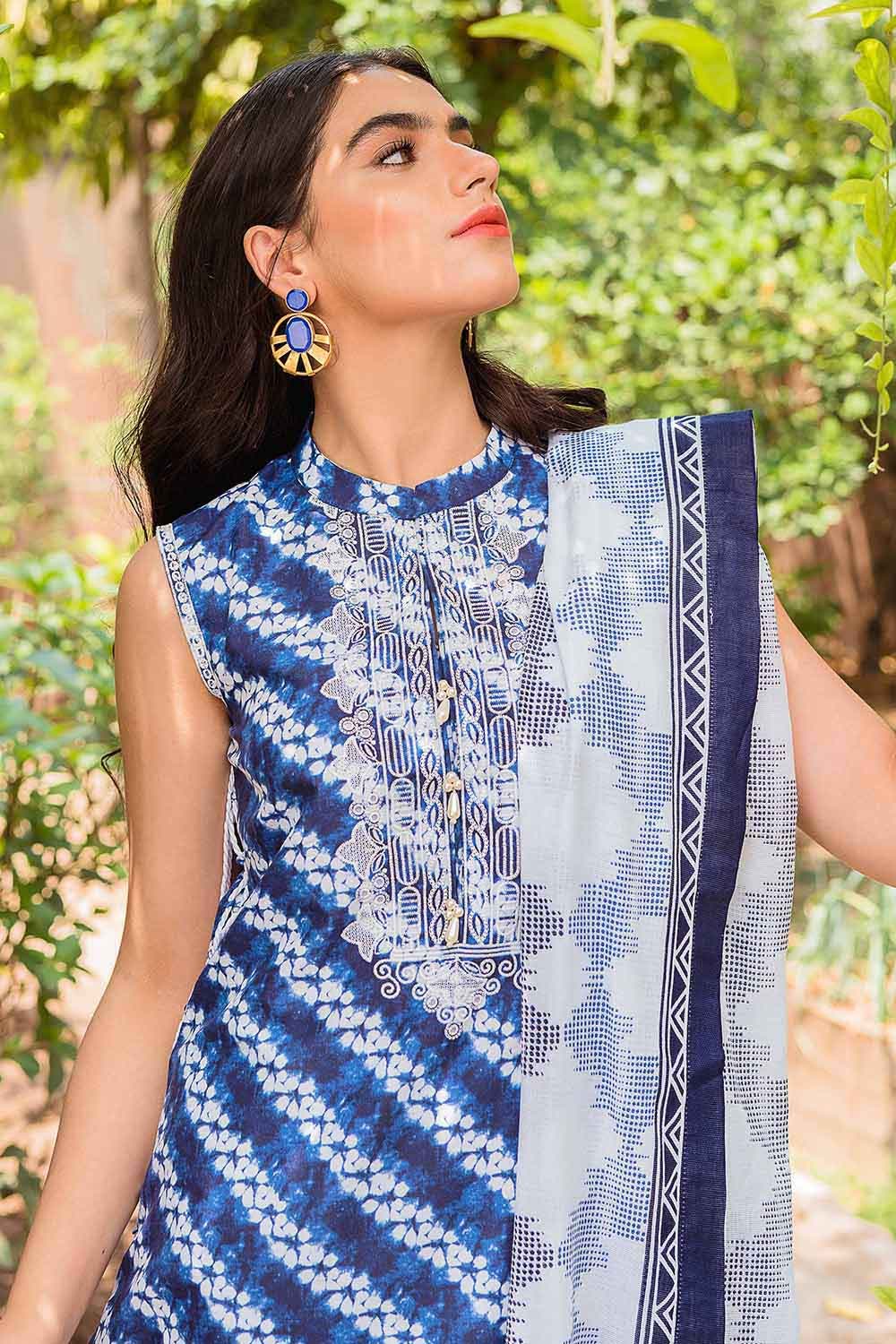 Gul Ahmed Summer 2022 · Essential 3PC Collection – 3PC Schiffli Embroidered Digital Printed Lawn Suit with Printed Cotton Net Dupatta CL-1339 - Image 3