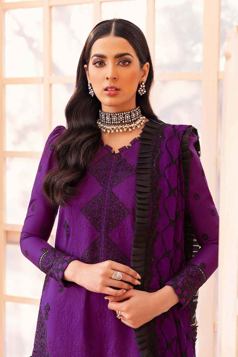 Gul Ahmed Summer 2022 · Premium Collection – 3PC Sequins Embroidered Lawn Suit With Embroidered Chiffon Dupatta PM-406 - Image 2