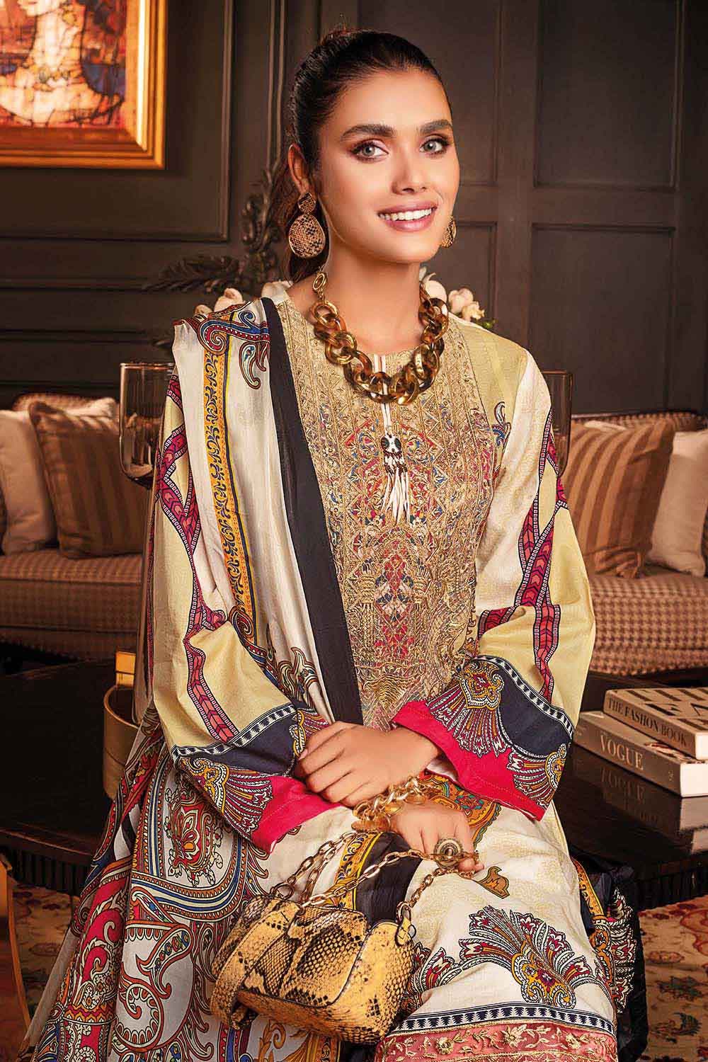 Gul Ahmed Summer 2022 · Premium Collection – 3PC Tissue Silk Dupatta With Lawn Suit SSM-12010 - Image 2