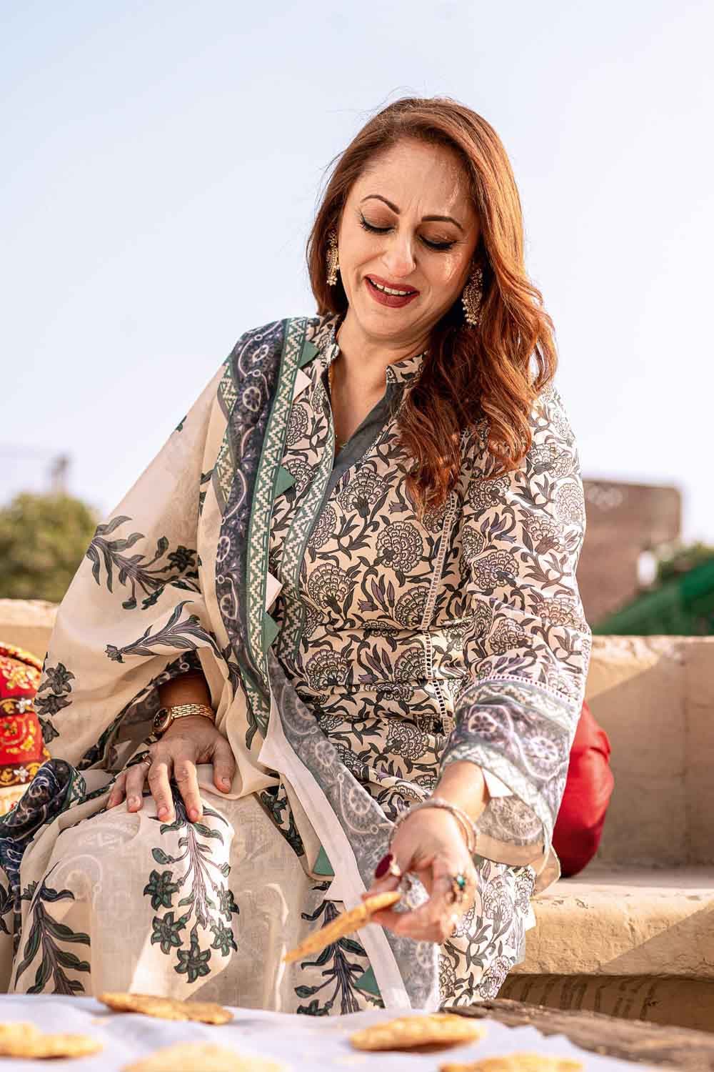 Gul Ahmed Summer 2022 · Tribute Collection – 3PC Lawn Printed Suit CL-22171 A