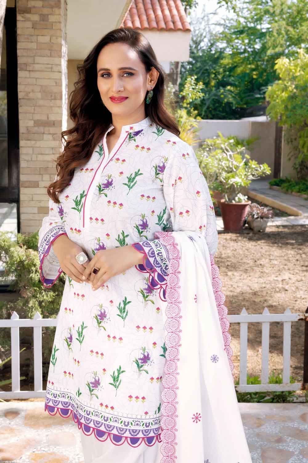 Gul Ahmed Summer 2022 · Tribute Collection – 3PC Lawn Suit With Embroidered Denting Lawn Dupatta DM-22012 - Image 3