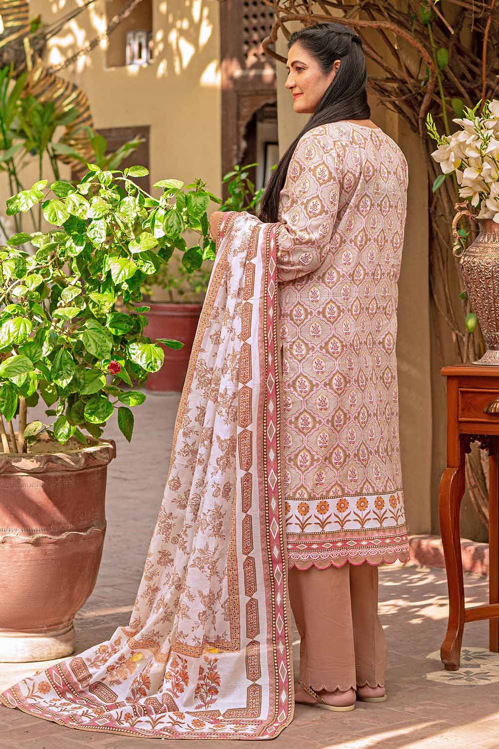Gul Ahmed Summer 2023 - Tribute Collection – 3PC Lawn Printed Suit CL-32081 B - Image 4