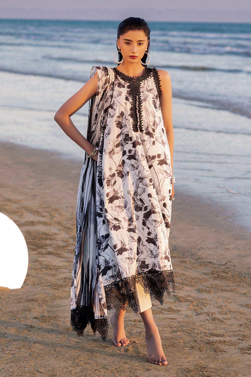 Gul Ahmed Summer 2025 – 2 Piece Printed Lawn Suit BT-52001 - Image 4