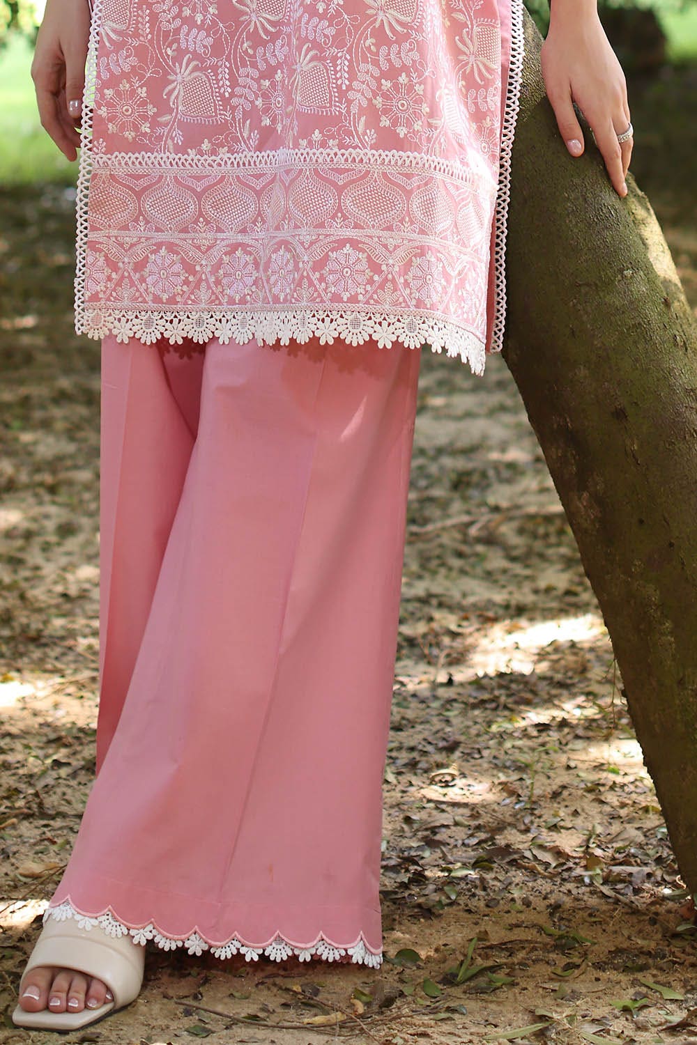 Gul Ahmed · The Joy of Summer – 2 Piece Embroidered Lawn Suit TL-52083 - Image 4