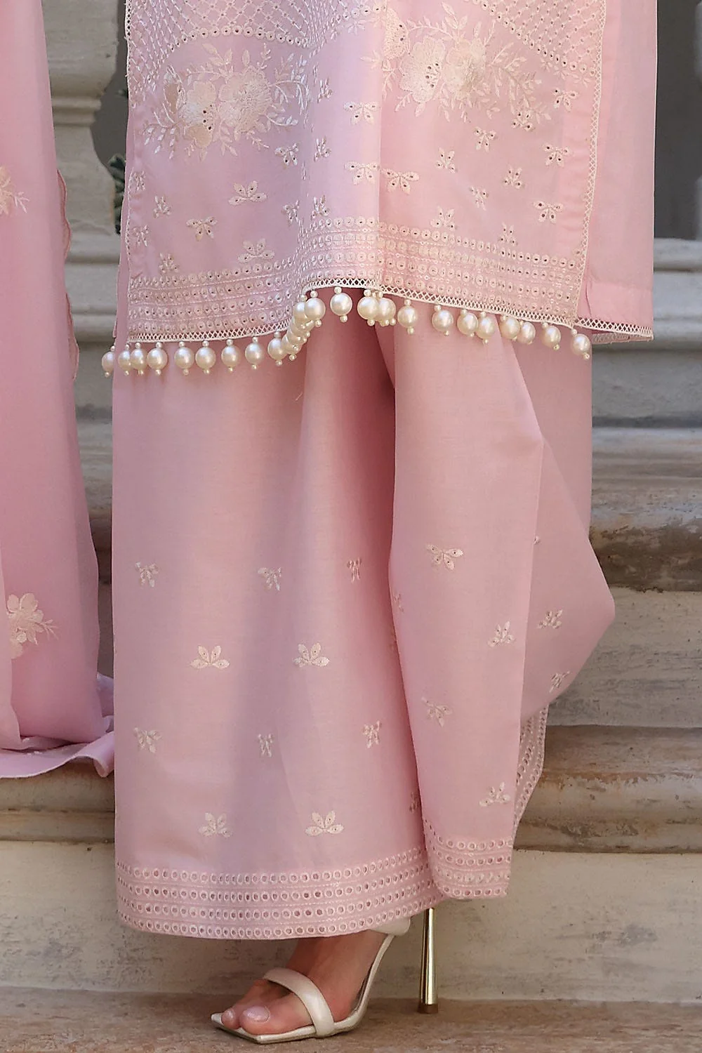 Gul Ahmed · The Joy of Summer – 3 Piece Embroidered Lawn Suit with Embroidered Chiffon Dupatta PM-52043 - Image 5