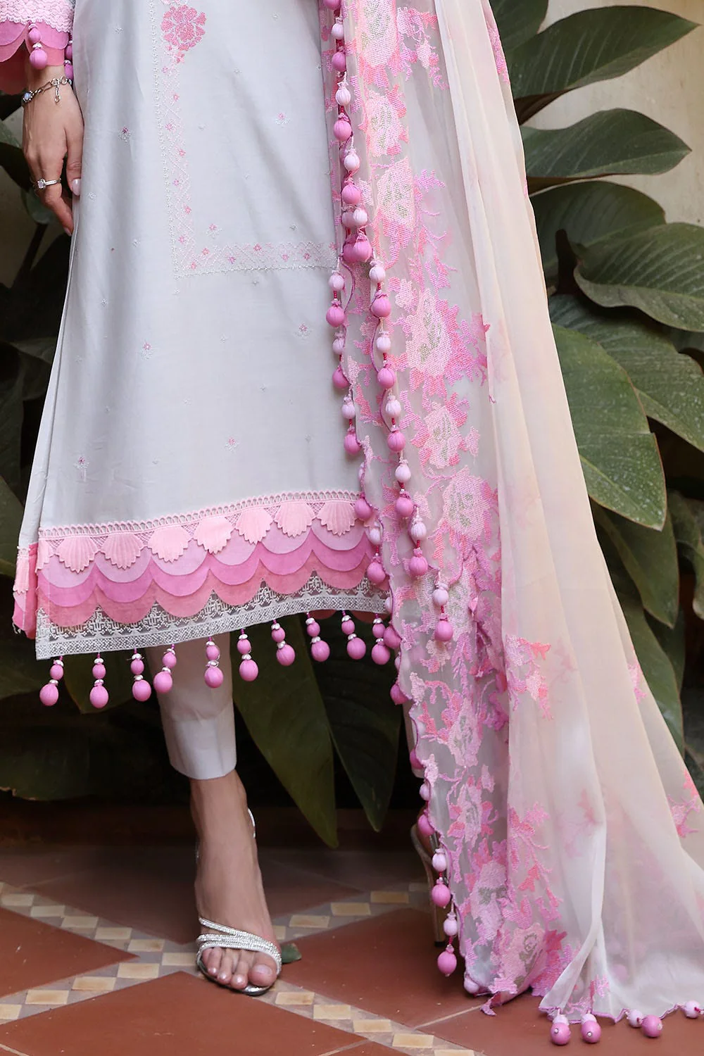 Gul Ahmed · The Joy of Summer – 3 Piece Embroidered Lawn Suit with Embroidered Mehsuri Dupatta PM-52004 - Image 2