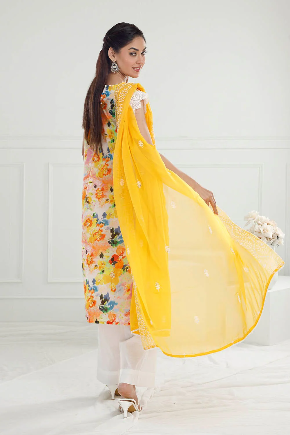 Gul Ahmed · The Joy of Summer – 3 Piece Embroidered Printed Lawn Suit with Embroidered Chiffon Dupatta PR-52002 - Image 4