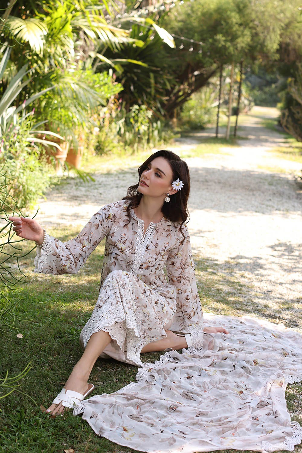 Gul Ahmed · The Joy of Summer – 3 Piece Embroidered Printed Lawn Suit with Embroidered Printed Chiffon Dupatta PR-52001 - Image 2