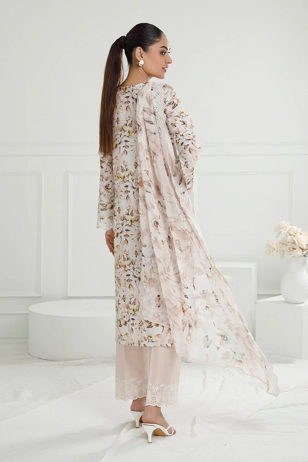 Gul Ahmed · The Joy of Summer – 3 Piece Embroidered Printed Lawn Suit with Embroidered Printed Chiffon Dupatta PR-52001 - Image 3